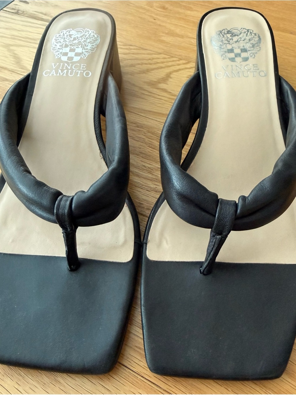 Vince Camuto Black Leather Knotted Thong Sandals
